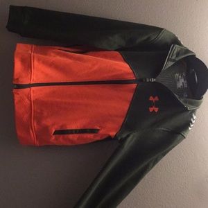 Under armor zip up